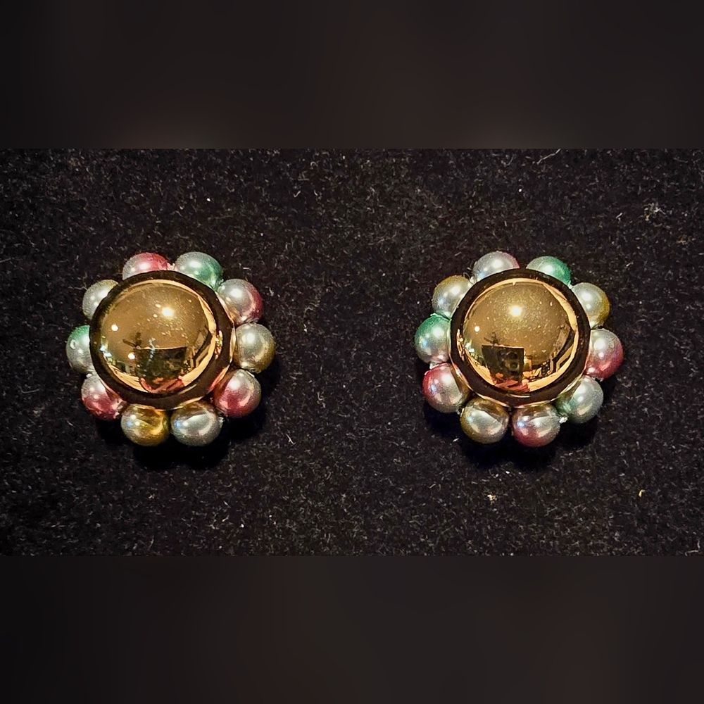 NWOT Joan Rivers post interchangeable beaded earrings